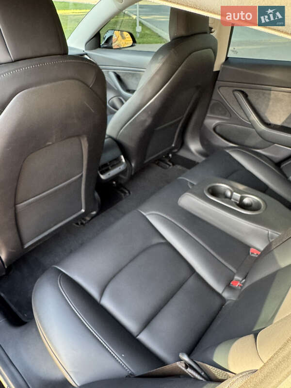 Седан Tesla Model 3 2019 в Лубнах