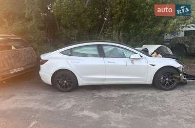 Седан Tesla Model 3 2020 в Киеве