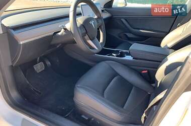 Седан Tesla Model 3 2020 в 