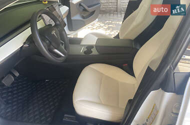 Седан Tesla Model 3 2021 в 