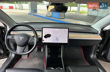 Седан Tesla Model 3 2018 в 