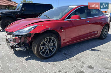 Седан Tesla Model 3 2020 в 