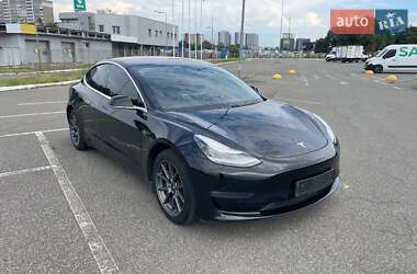 Седан Tesla Model 3 2019 в 