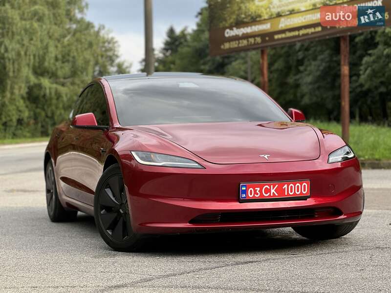Седан Tesla Model 3 2024 в Трускавці