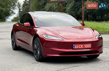 Седан Tesla Model 3 2024 в 