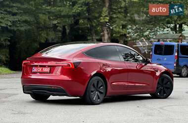 Седан Tesla Model 3 2024 в 
