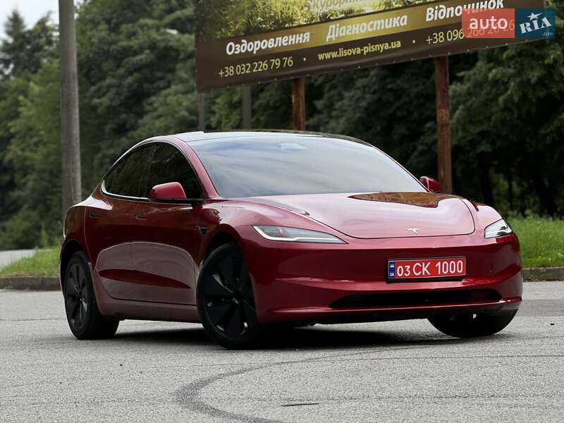 Седан Tesla Model 3 2024 в Трускавці