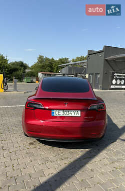 Седан Tesla Model 3 2021 в 