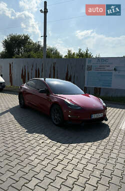 Седан Tesla Model 3 2021 в 