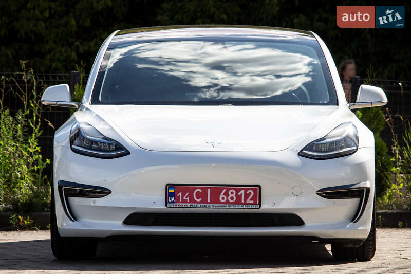 Седан Tesla Model 3 2018 в 