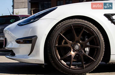 Седан Tesla Model 3 2018 в 