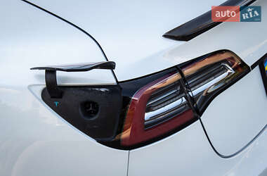 Седан Tesla Model 3 2018 в 