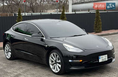 Седан Tesla Model 3 2019 в 