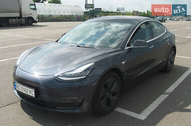 Седан Tesla Model 3 2018 в Львове