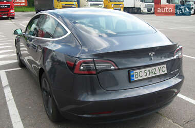 Седан Tesla Model 3 2018 в Львове