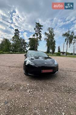 Седан Tesla Model 3 2020 в 
