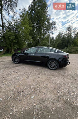 Седан Tesla Model 3 2020 в 