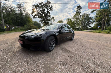 Седан Tesla Model 3 2020 в 