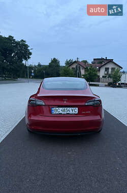 Седан Tesla Model 3 2020 в 