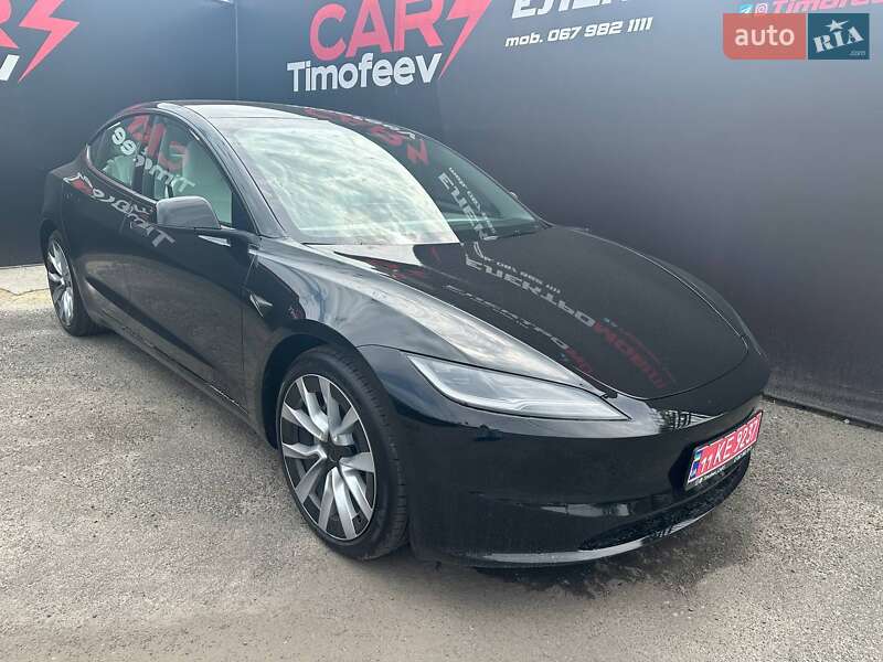 Tesla Model 3 2025