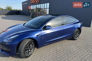 Седан Tesla Model 3 2021 в Києві