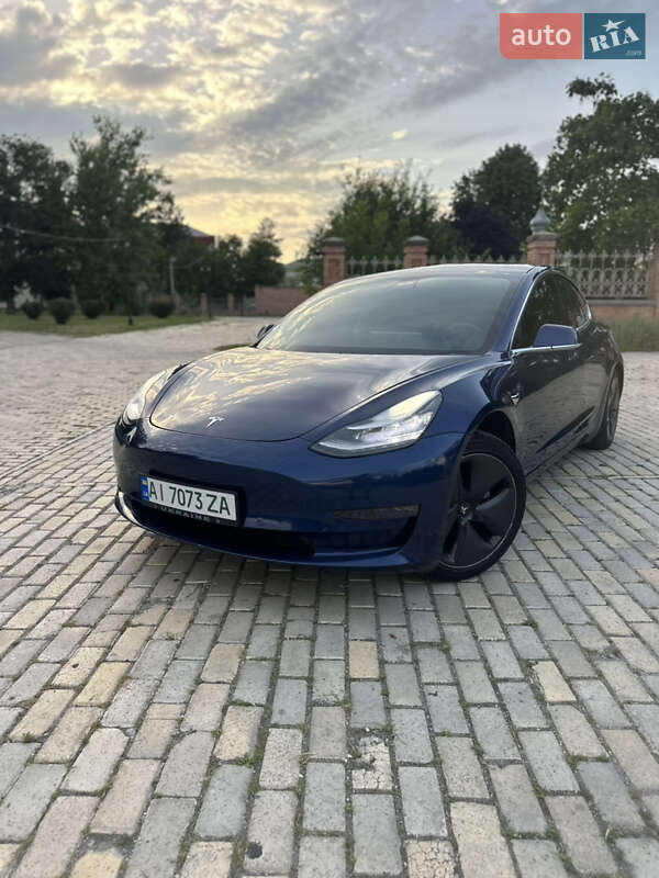 Седан Tesla Model 3 2019 в 