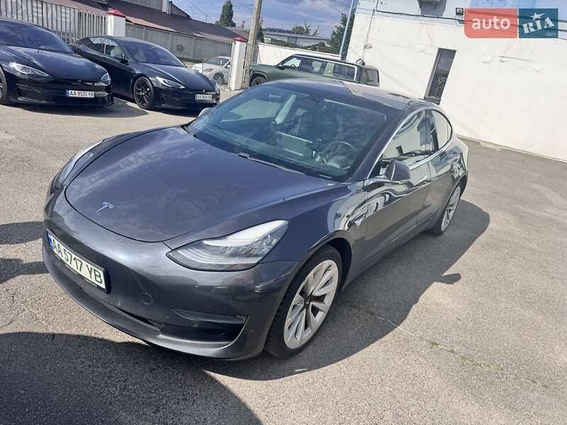 Седан Tesla Model 3 2018 в Киеве