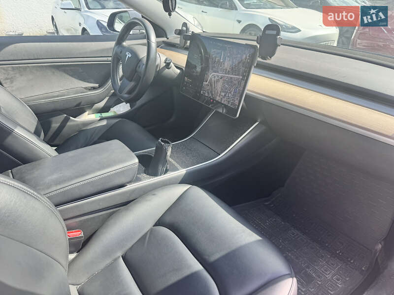 Седан Tesla Model 3 2018 в Киеве