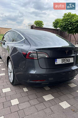 Седан Tesla Model 3 2018 в 