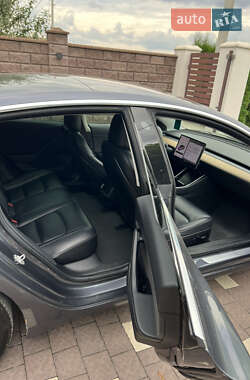 Седан Tesla Model 3 2018 в 