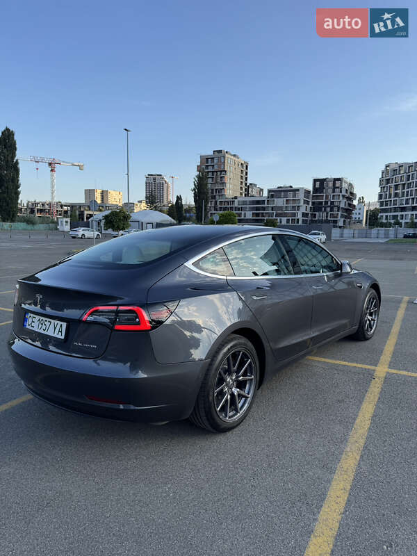 Седан Tesla Model 3 2018 в Киеве