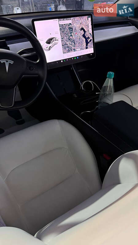 Седан Tesla Model 3 2019 в Києві