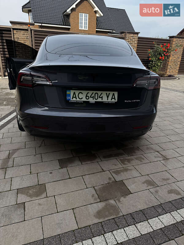 Седан Tesla Model 3 2022 в Луцке