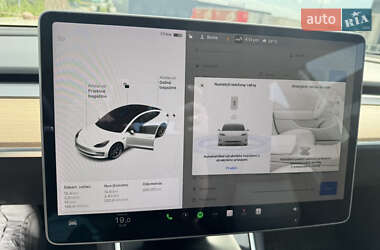 Седан Tesla Model 3 2020 в 