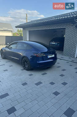 Седан Tesla Model 3 2021 в Львові