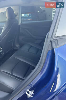 Седан Tesla Model 3 2021 в 