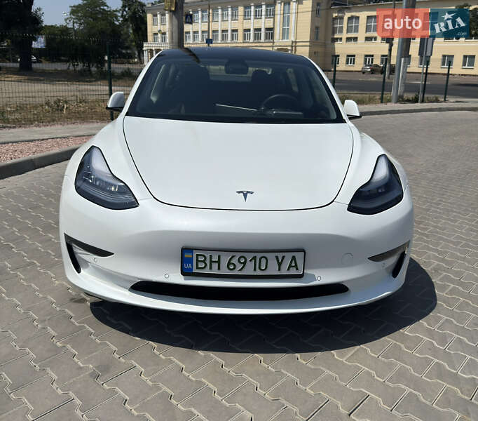 Седан Tesla Model 3 2022 в Одесі