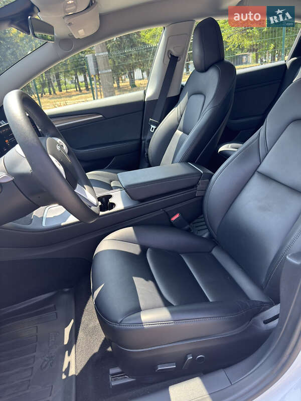 Седан Tesla Model 3 2022 в Одесі