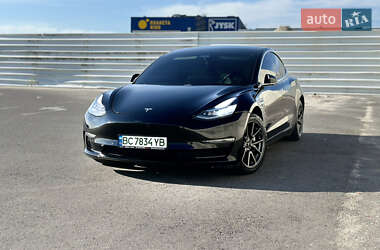 Седан Tesla Model 3 2019 в Львові