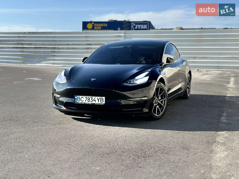 Седан Tesla Model 3 2019 в 