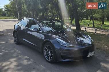 Седан Tesla Model 3 2018 в 