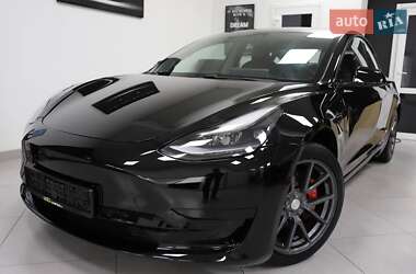 Седан Tesla Model 3 2022 в 