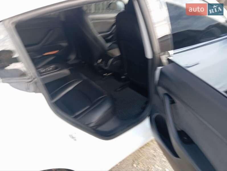 Седан Tesla Model 3 2020 в Хусті фото 6 Седан Tesla Model 3 2020 в Хусті