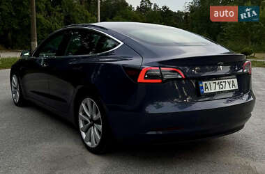 Седан Tesla Model 3 2019 в 