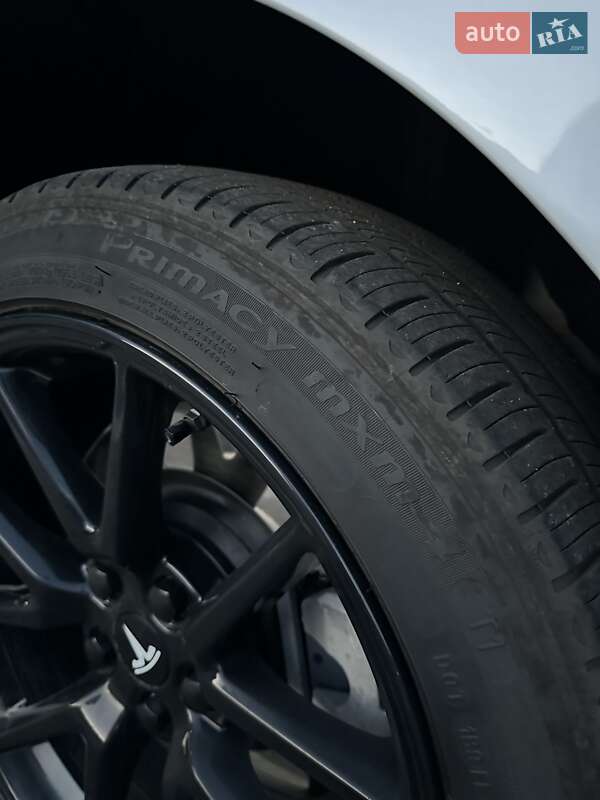 Седан Tesla Model 3 2023 в Знам'янці