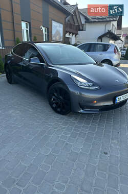 Седан Tesla Model 3 2017 в Виннице