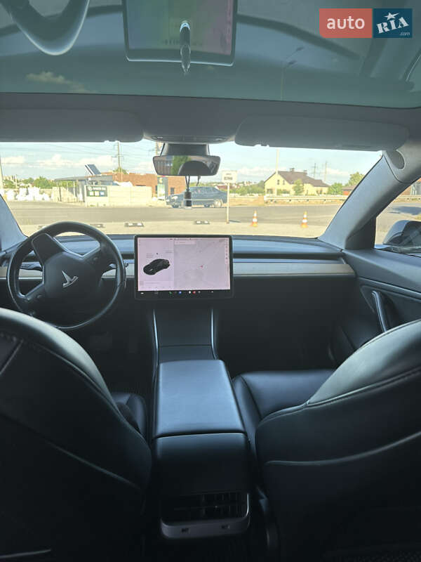 Седан Tesla Model 3 2017 в Вінниці