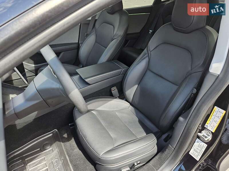 Седан Tesla Model 3 2024 в Днепре
