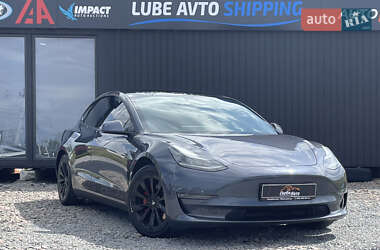 Седан Tesla Model 3 2020 в 