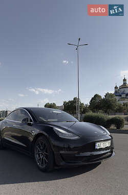 Седан Tesla Model 3 2018 в 